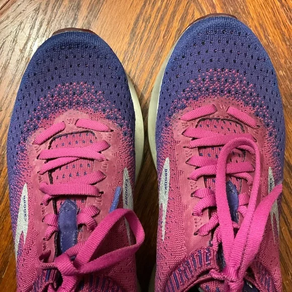 Brooks Levitate 2 DNA AMP Violet Blue Pink & Silver Sharp Running Shoes! - Picture 5 of 16